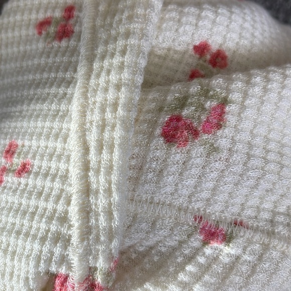Soft button tee - Picture 4 of 4